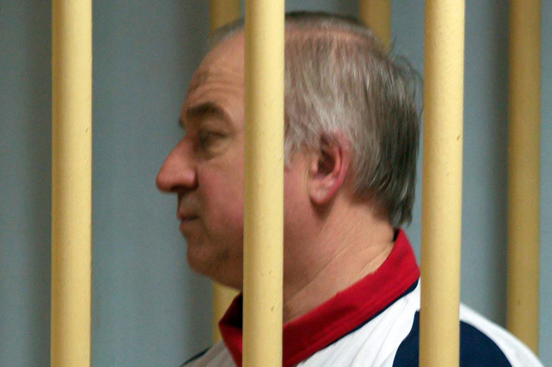 Były agent rosyjskiego wywiadu wojskowego Siergiej Skripal na przesłuchaniu w Okręgowym Sądzie Wojskowym w Moskwie, Rosja, 9 sierpnia 2006 r.