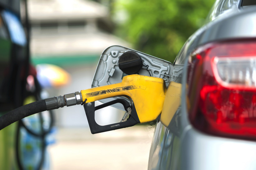 Obniżka VAT na paliwa pozwoli obniżyć ceny do ok. 5 zł za litr