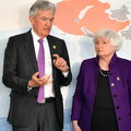 Sekretarz skarbu USA przestrzega przed "finansową katastrofą". Wskazuje rozwiązanie