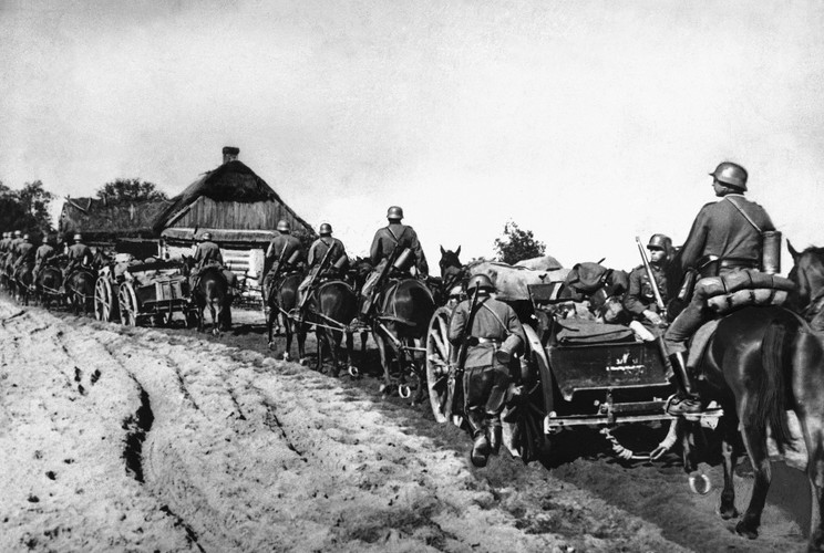 Upadek Warszawy we wrześniu 1939 roku. ARCHIWALNE ZDJĘCIA