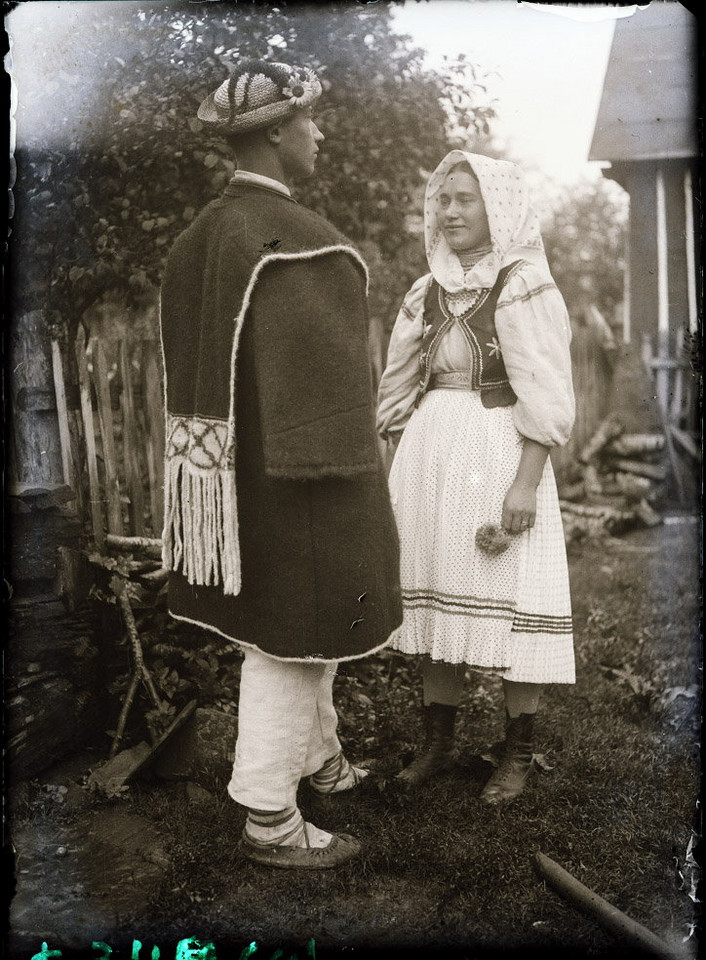 Drużba z druhną, Kożuszne (Wysoczany), pow. Sanok, sierpień 1936