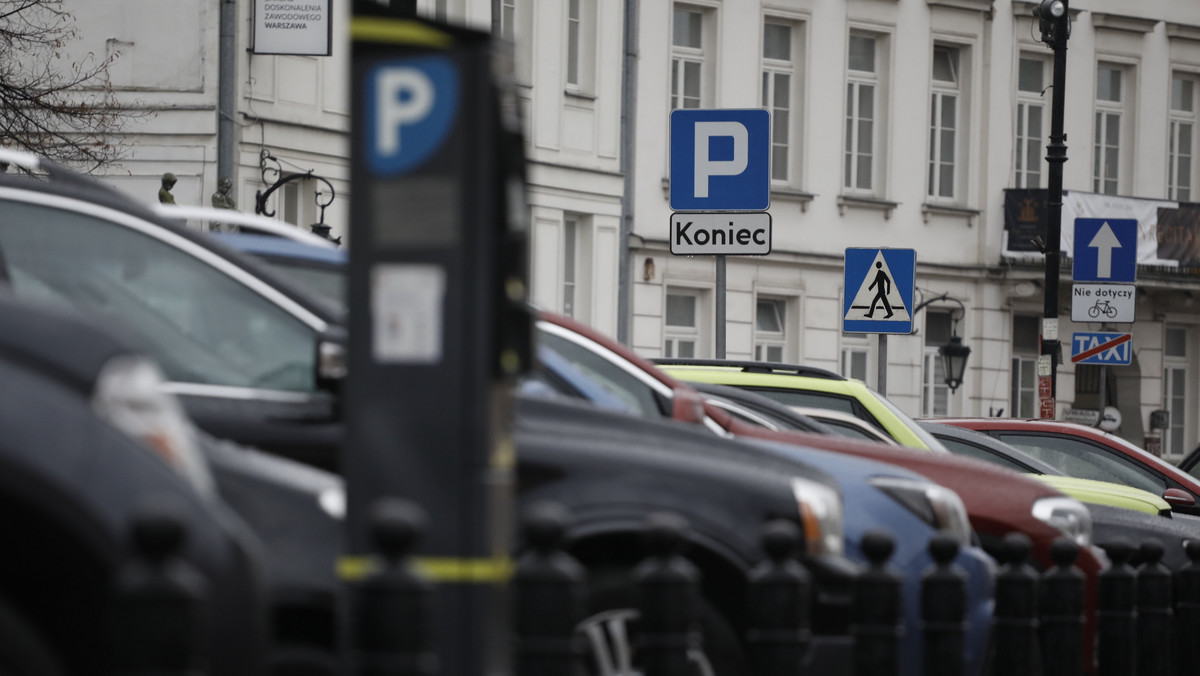 Warszawa: Ceny za parkowanie w strefie i za abonament idą w górę