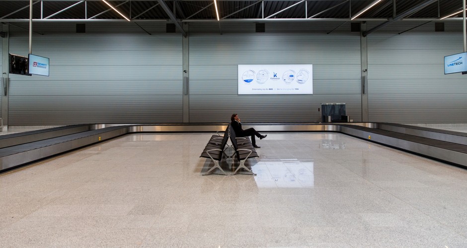 W przyszłości terminal B będzie w całości służył jako hala odlotów, natomiast przyloty będą realizowane wyłącznie w nowym terminalu C.<br><br>fot. (ag/cat) PAP/ Andrzej Grygiel