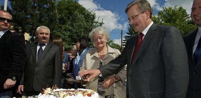 Urodziny Komorowskiego. Był tort i czereśnie. FOTO