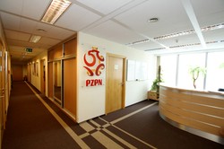 CBA przeszukało siedzibę PZPN. Chodzi o tzw. aferę melioracyjną