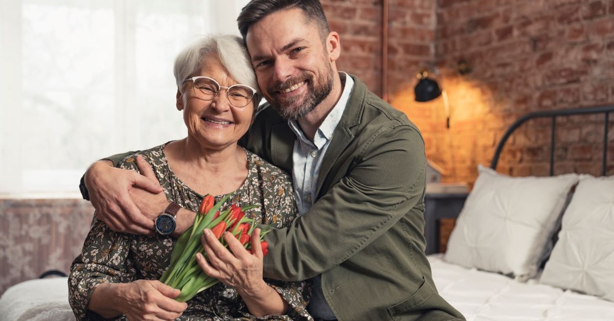 Życzenia na Dzień Matki od dorosłych dzieci. Mądre, wzruszające życzenia dla mamy