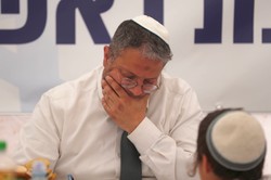 Policjanci w Izraelu bali się wręczyć mandat ministrowi. Ma na koncie 78 wykroczeń