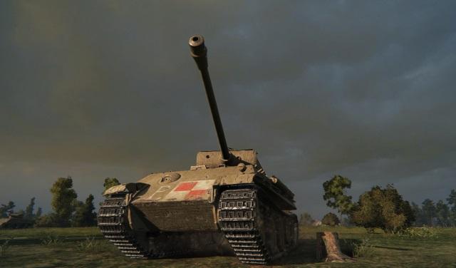 Niemiecki czołg z polską załogą i oznaczeniami to niezły sposób, by zachęcić graczy do zainteresowania się historią