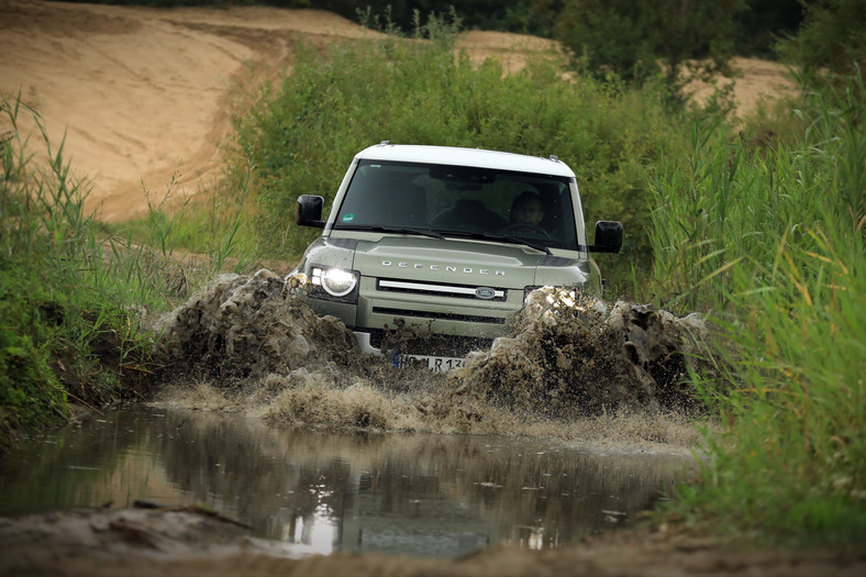 Land Rover Defender 110 2.0D AT