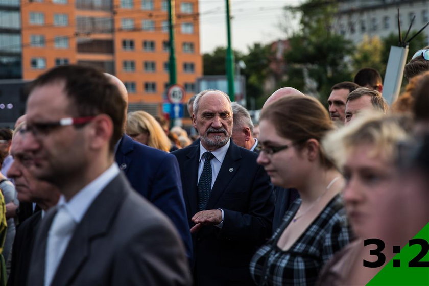 Antoni Macierewicz na poświęceniu pomnika Jezusa w Poznaniu