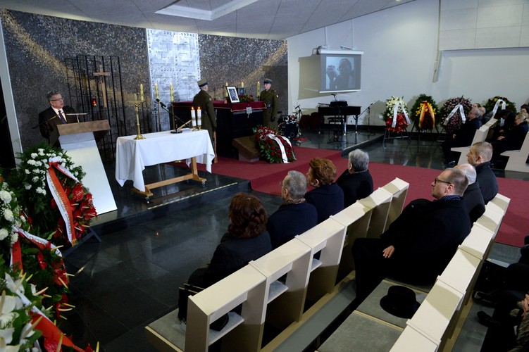 Pogrzeb Tadeusza Konwickiego na Powązkach Wojskowych