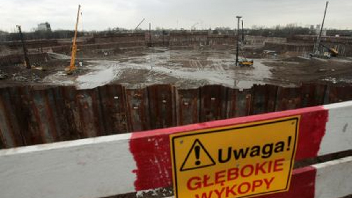 Do 10 lat więzienia grozi czterem mieszkańcom Podhala, którzy okradali budowy na terenie powiatu tatrzańskiego i nowotarskiego. Policja odzyskała większość skradzionego sprzętu i materiałów budowlanych.