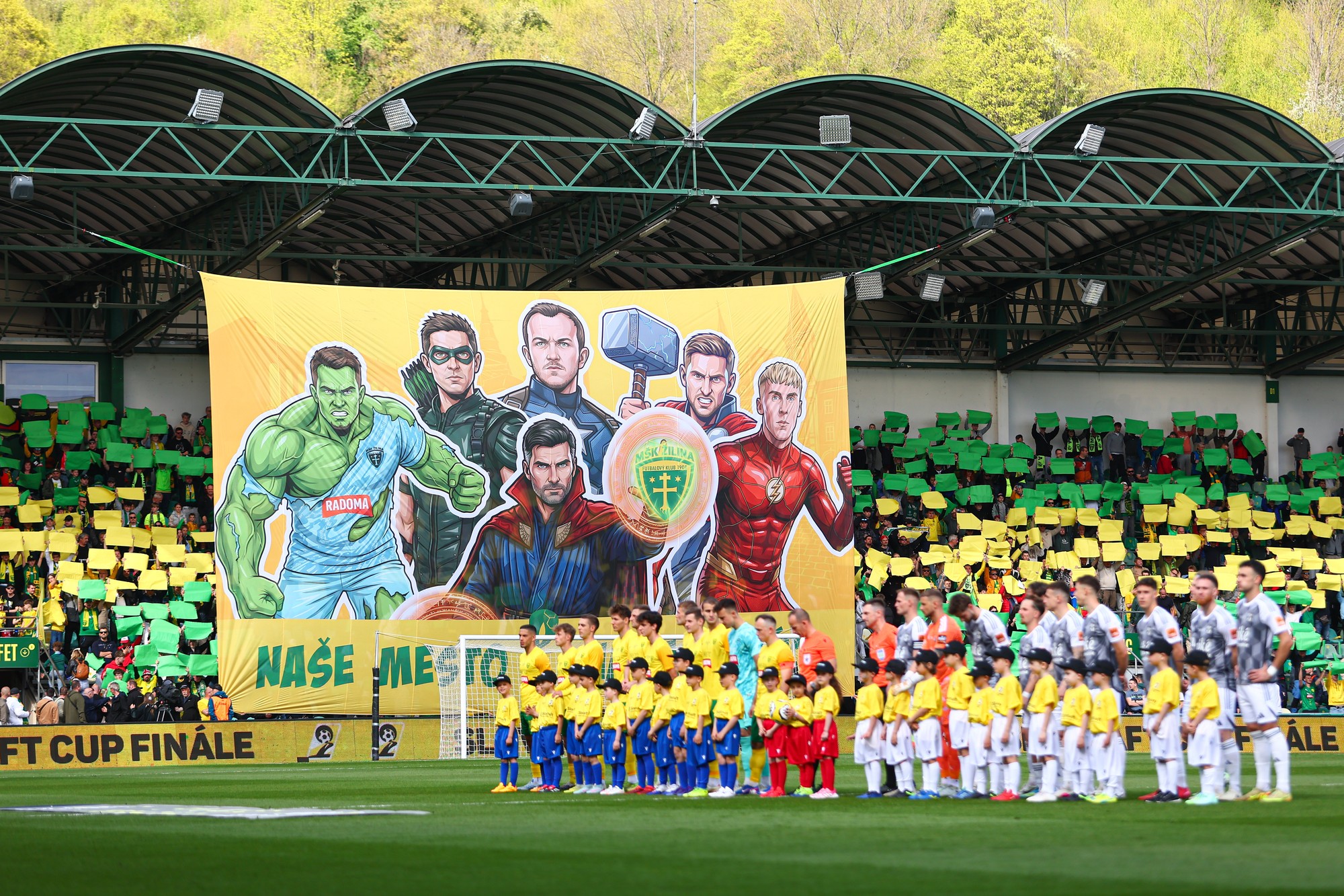 Fanúšikovia Žiliny počas finále Slovnaft Cupu medzi MŠK Žilina - FC Košice. 