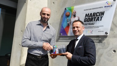 Marcin Gortat odsłonił swoją tablicę w Galerii Sław Łódzkiego Sportu