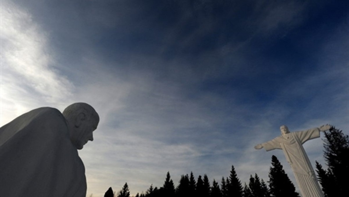 SLOVAKIA - JESUS - STATUE