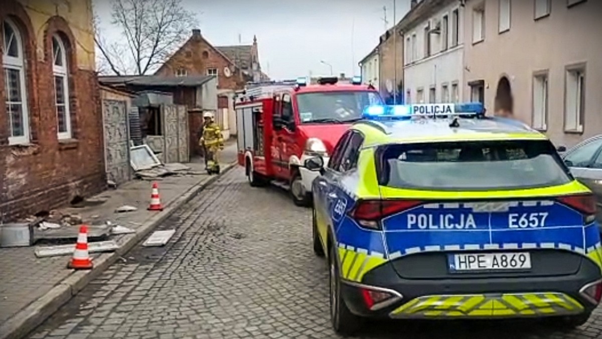 20-latek wjechał w betonowy płot. Potem było jeszcze gorzej