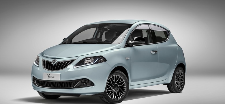 Lancia Ypsilon zaskakuje liftingiem. Maluch z Polski podbija serca Włochów