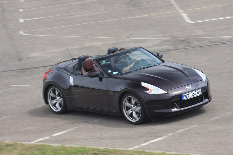 Nissan 370Z Roadster: ogniste cabrio dla prawdziwego twardziela