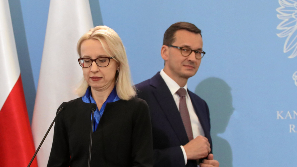 Ministerstwo Finansów nie odpowiadało za wskazanie źródeł finansowania "piątki PiS", które przedstawił we wtorek premier Mateusz Morawiecki. O 500 plus na pierwsze dziecko i "trzynastce" dla emerytów resort miał dowiedzieć się dzień przed konwencją PiS - pisze "Dziennik Gazeta Prawna"