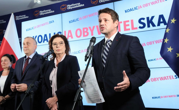 Lider PO Grzegorz Schetyna, prezydent Warszawy Rafał Trzaskowski i wicemarszałek Sejmu Małgorzata Kidawa-Błońska