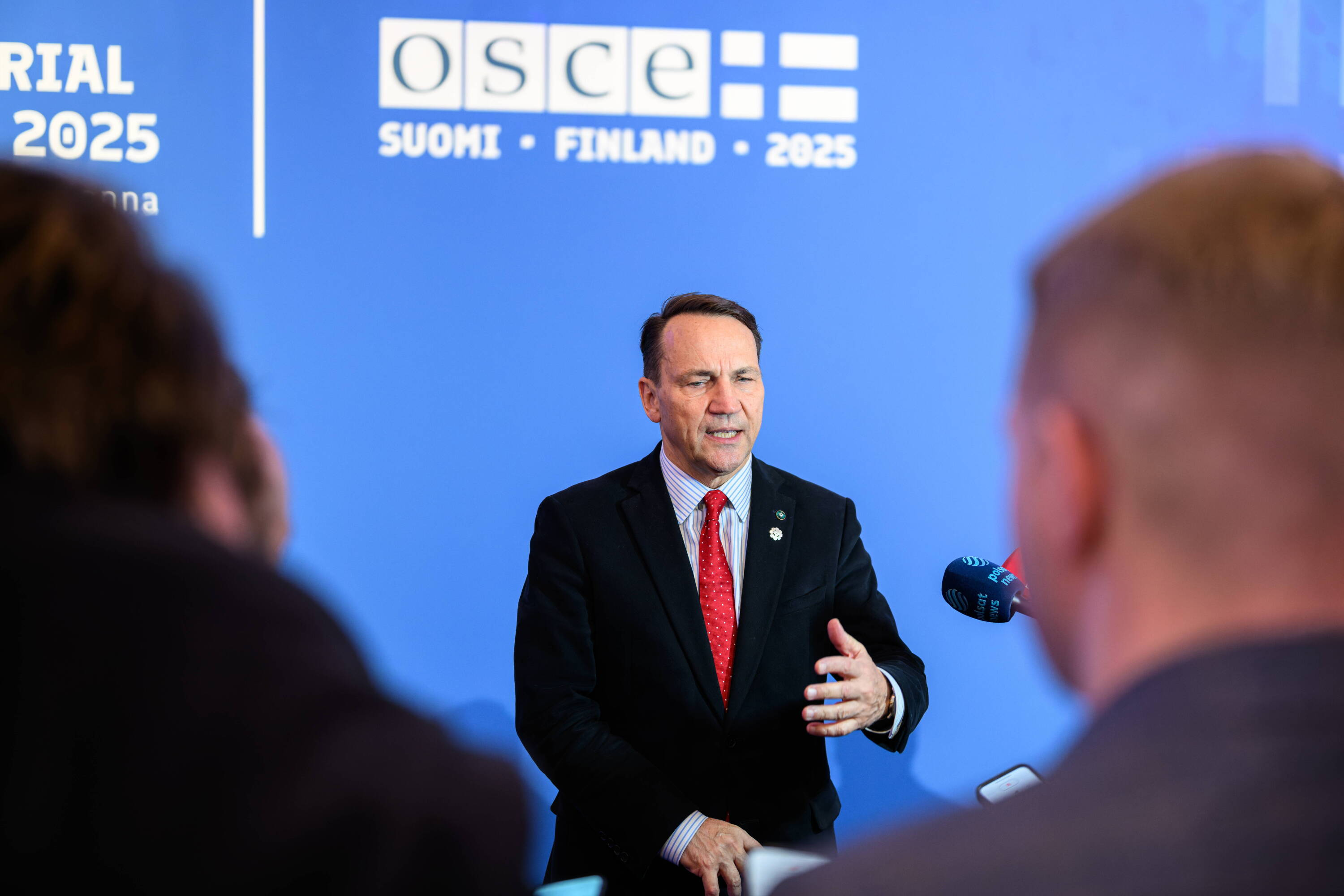 Sikorski accuses Russia of state terrorism and march towards totalitarianism