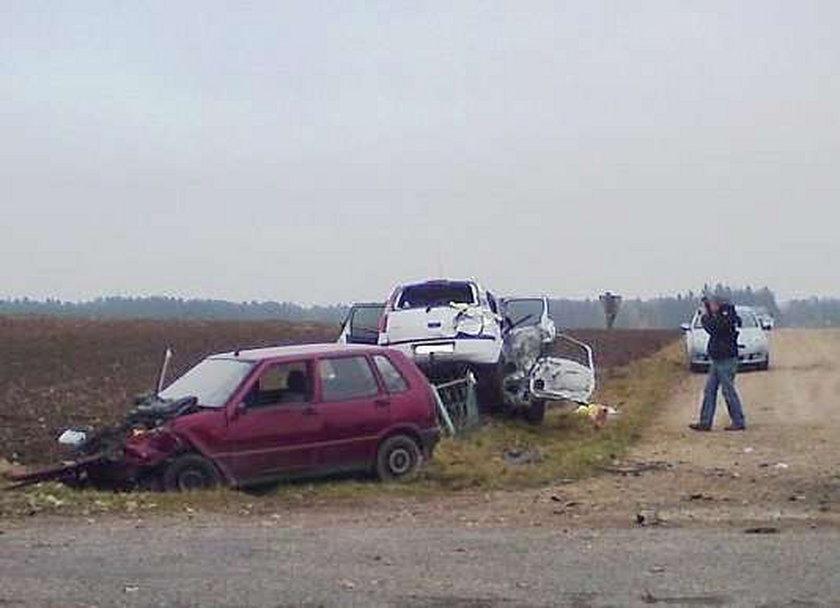 Dramatyczny wypadek. 1 osoba nie żyje, dwie są ciężko ranne