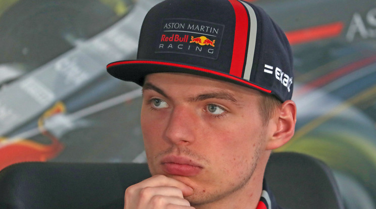 Max Verstappen az Azeri és a Spanyol Nagydíj között Budapesten járt, és többek között az Andrássy úton száguldott csapatának 2011-es verseny-autójával/ Fotó: Isza Ferenc