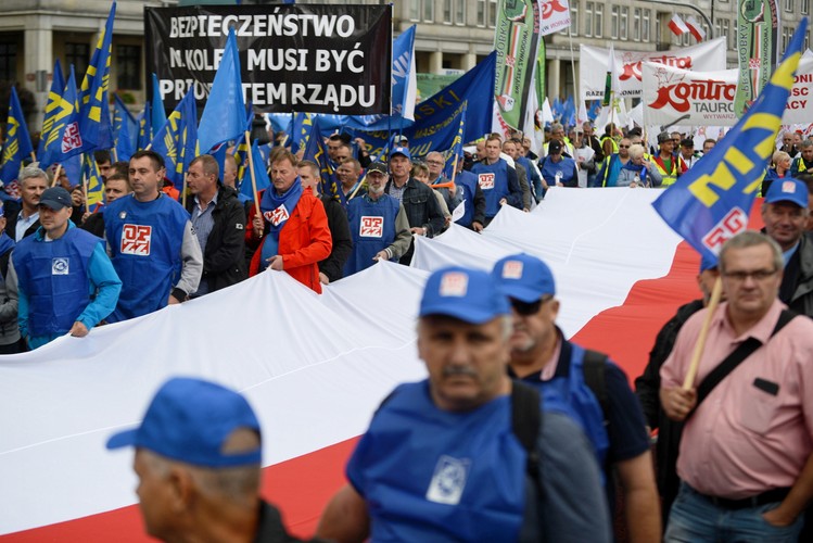 Manifestacja zorganizowana przez OPZZ pod hasłem Polska Potrzebuje Wyższych Płac! odbyła się w Warszawie.