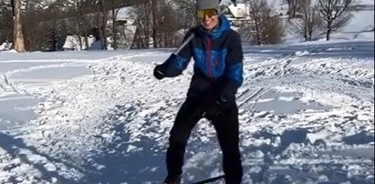 Kamil Stoch pokazał, jak trenuje. Do czego była mu potrzebna łopata? [WIDEO]