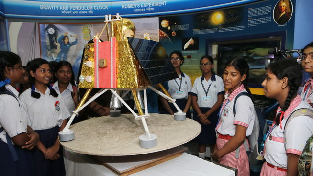 Egy hónap után felmondta a szolgálatot az indiaiak első holdjárműve