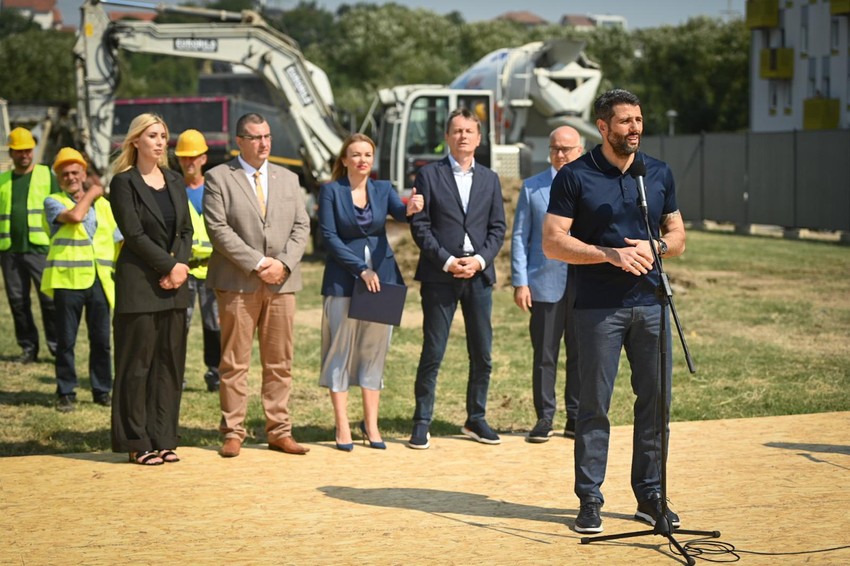 Aleksandar Šapić položio kamen temeljac