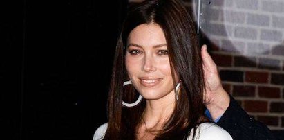 Jessica Biel w bieli. Dobrze jej tak?