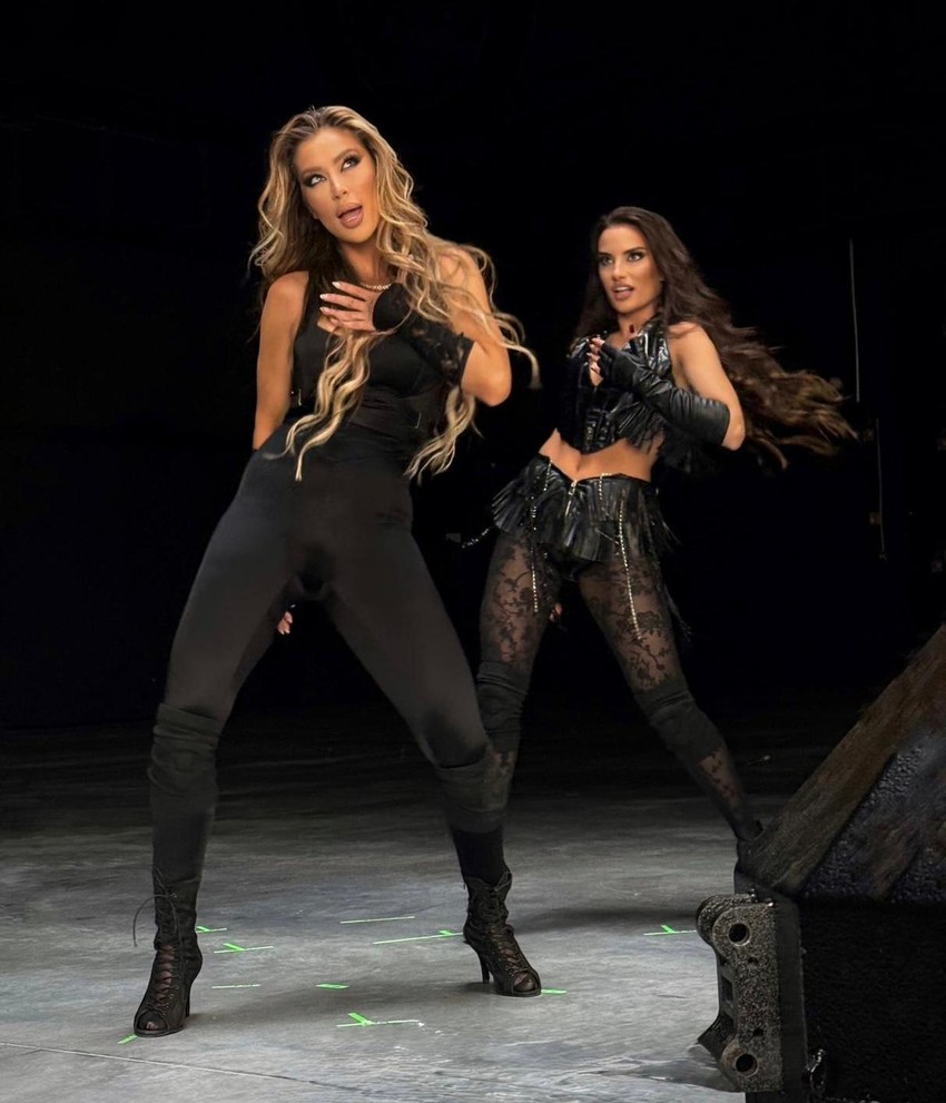 Tea Tairović i Barbara Bobak na snimanju spota