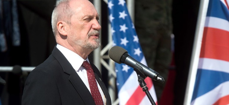 Macierewicz o ataku na konsulat w Łucku: Wydaje się być świadomą prowokacją