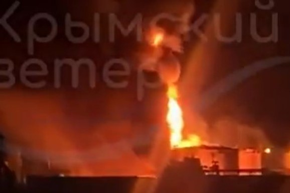 RUSKA ODBRANA SE POTPUNO RASPADA 4 radarske stanice raketnog sistema S-400 i dva topovska sistema Pancir ONESPOSOBLJENI tokom ukrajinskog napada na Krim (VIDEO)