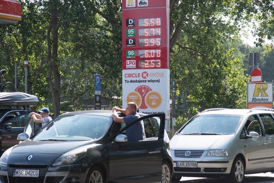 Ceny paliw poszybowały i mogą dalej rosnąć. Jest jednak coś, co może ten wzrost powstrzymać