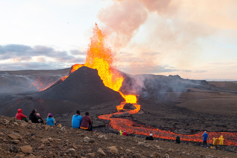 Erupcja wulkanu na półwyspie Reykjanes w 2021 r.