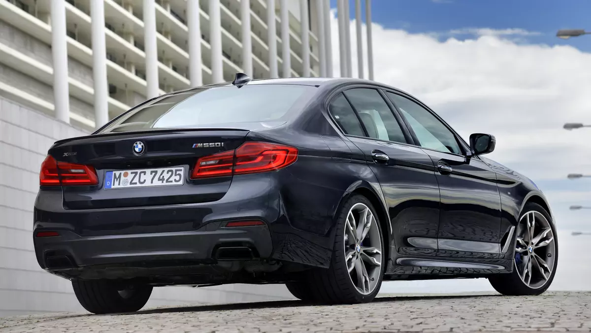 BMW M550i xDrive