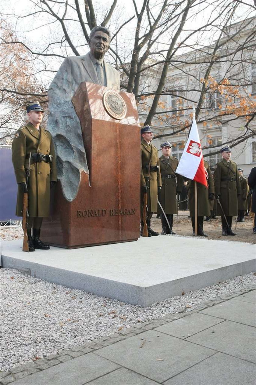 Niemiły zgrzyt na odsłonięciu pomnika Reagana