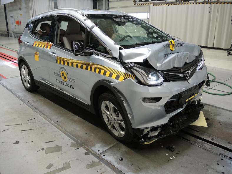 Opel Ampera-e – crash-test