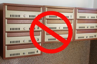 Od 2026 r. listonosz nie zostawi już kartki? Poczta Polska 'Koniec awizo w skrzynce pocztowej, tylko online'  - sprawdź, co zrobić teraz