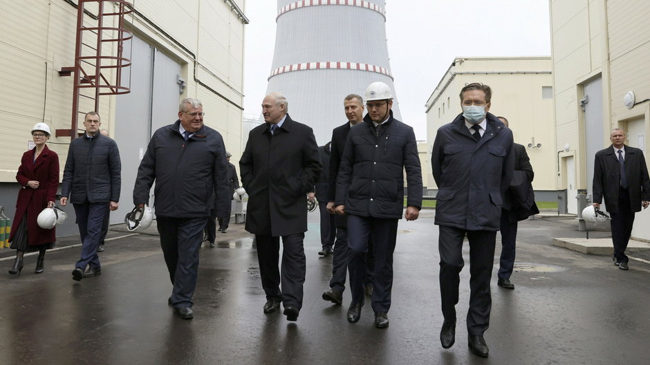 Alaksandr Łukaszenka na otwarciu elektrowni w Ostrowcu