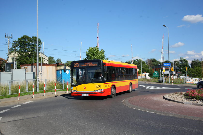 Apel mieszkańców Wawra: Chcemy więcej autobusów 