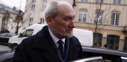 Macierewicz ujawnia: jesienią pokonaliby naszą armię