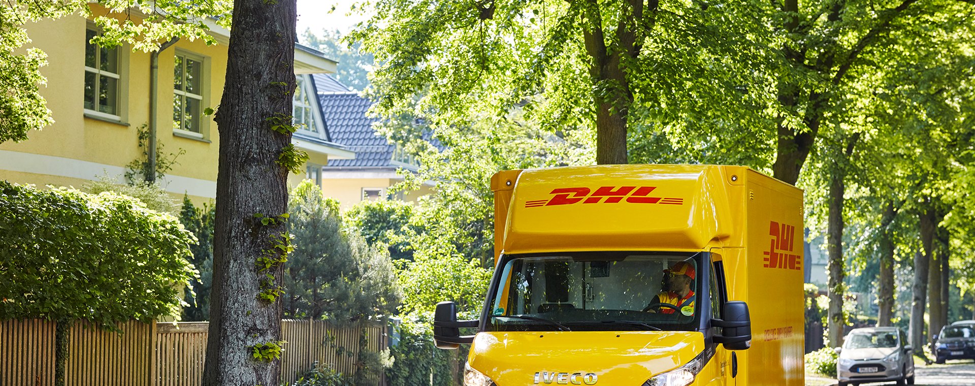 Bezpieczeństwo i zdrowie klientów, pracowników i kurierów to nasz priorytet - mówi Agnieszka Świerszcz, Prezes Zarządu DHL Parcel Polska