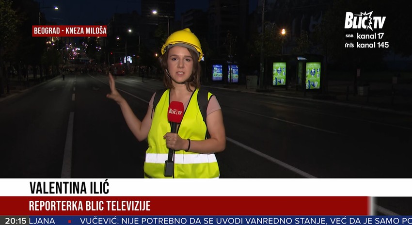 Valentina Ilić prati protest kod Generalštaba
