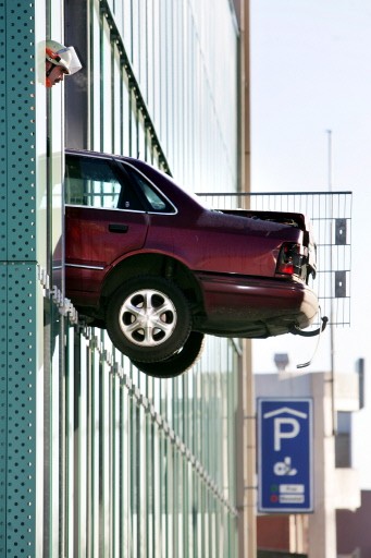 GERMANY-ACCIDENT-CAR-OFFBEAT