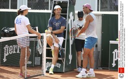 iga świątek i rafael nadal na jednym korcie. polka trenowała pod okiem mistrza