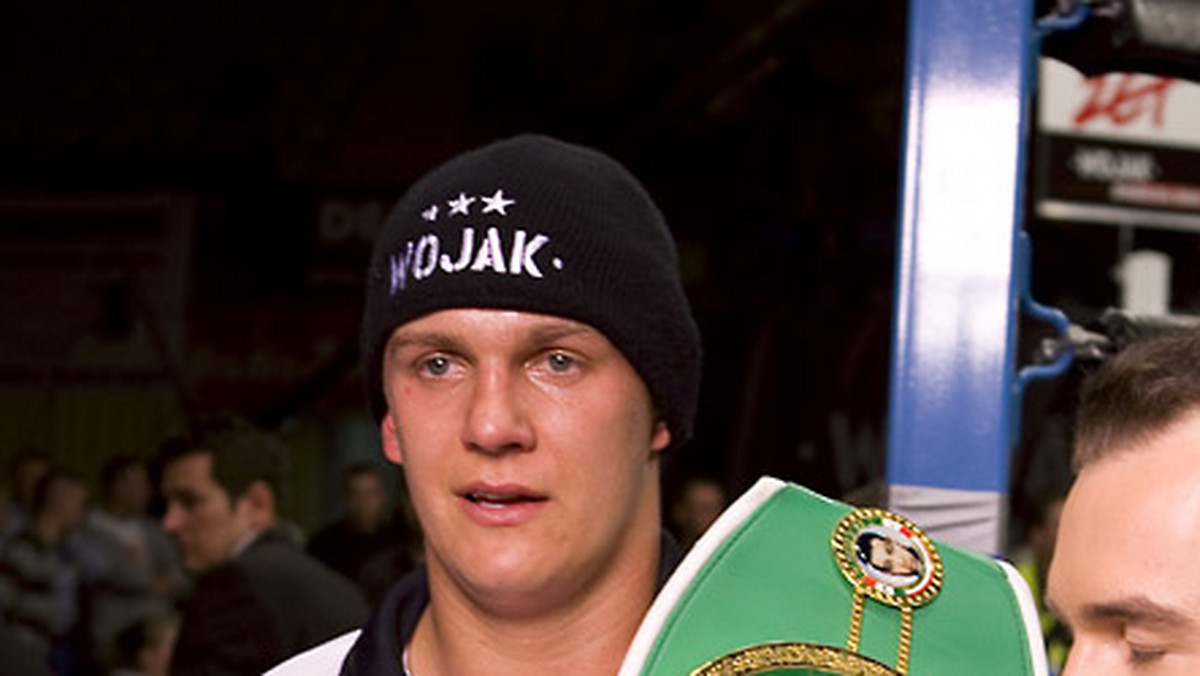 Andrzej Wawrzyk odniósł 21. zwycięstwo na zawodowych ringach. Podczas gali Wojak Boxing Night w walce w wadze cieżkiej pokonał jednogłośnie na punkty Chorwata Ivicę Perkovicia.