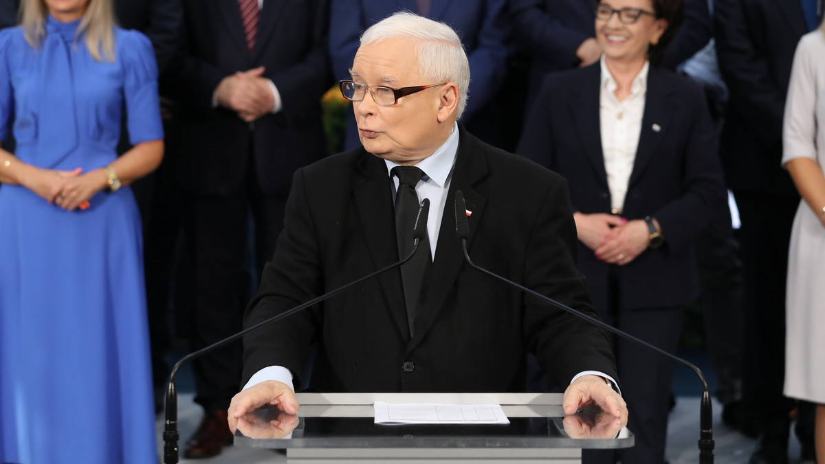 Nerwowy tydzień dla obozu władzy. Kaczyński jeszcze zaskoczy
